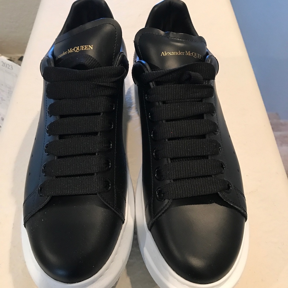 Alexander McQueen Sneakers Size 10 Women’s
